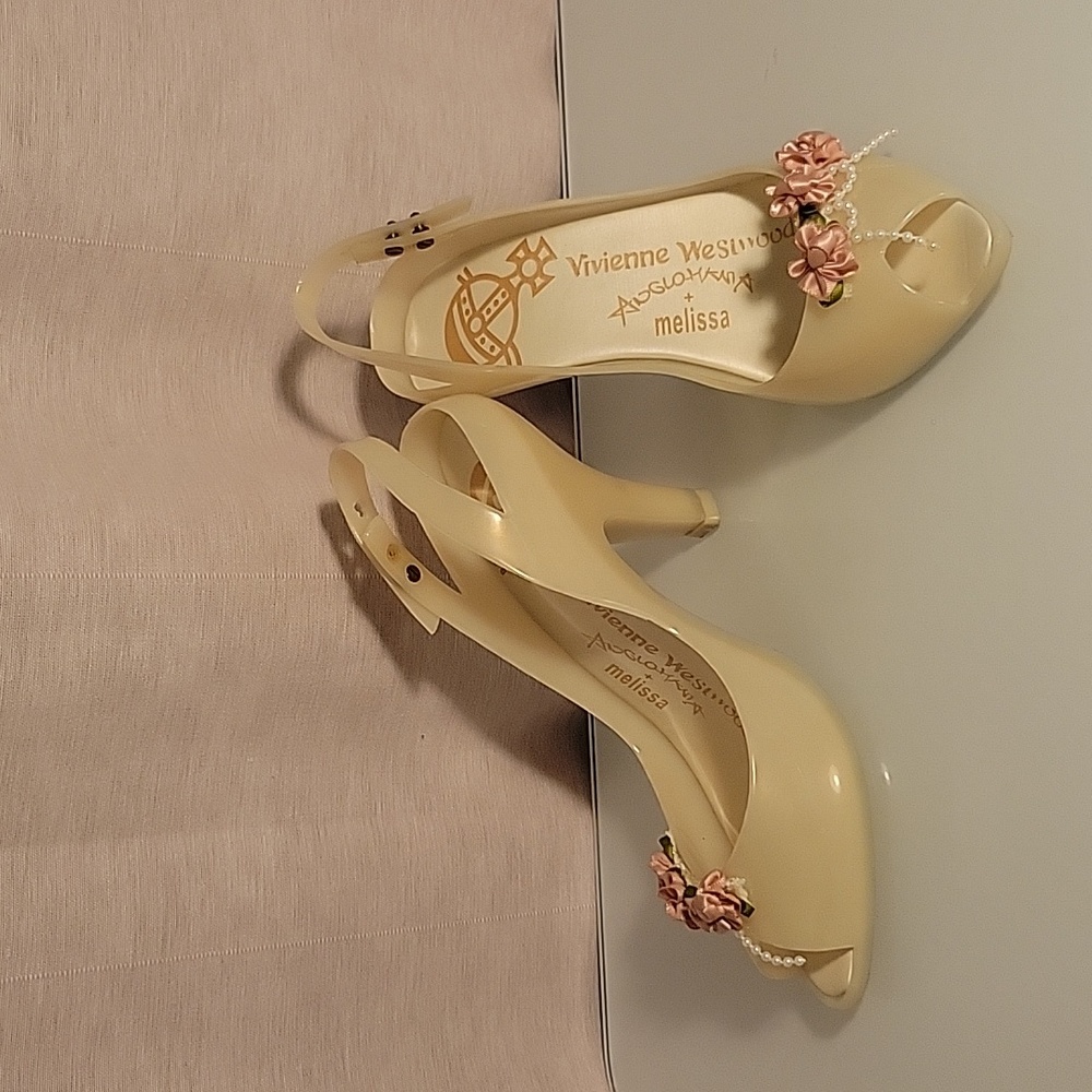 VIVIENNE WESTWOOD SLING BACK HEELS